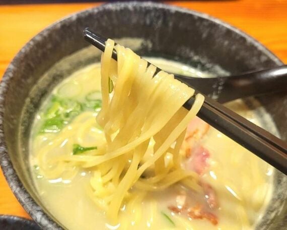 鳥貴族 抹茶白湯ラーメン