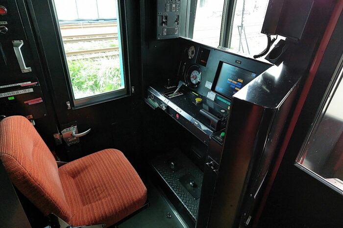 切妻型先頭車の運転台