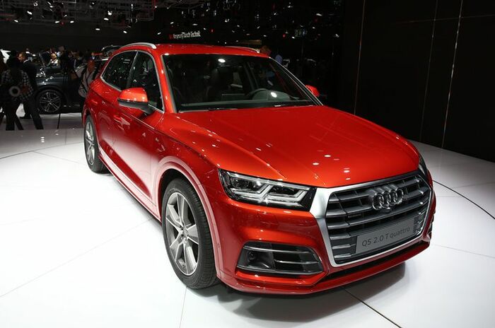アウディ Q5｜Audi Q5