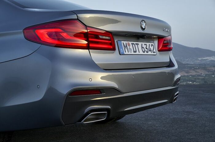 ビー・エム・ダブリュー 5シリーズ セダン｜BMW 5 Series Sedan
