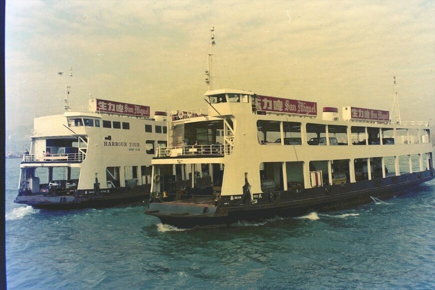 海底トンネルのキャパシティが足りず、自動車輸送用のフェリーもあった＝1992年（筆者撮影）