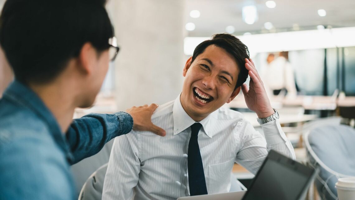 イマイチ自信が持てない人には「謙虚ぐせ」がついているという（写真：mits／PIXTA）