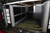 スター・ウォーズの世界観が広がるトイファクトリーのキャンピングカー「ダビンチ6.0＜スター・ウォーズ＞エディション」（筆者撮影）