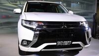 三菱｢アウトランダーPHEV｣は欧州で勝てるか 異例の早期改良で国内販売は盛り返し