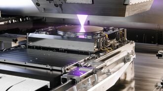 ニコンとキヤノン｢劣勢の露光装置｣に訪れた商機