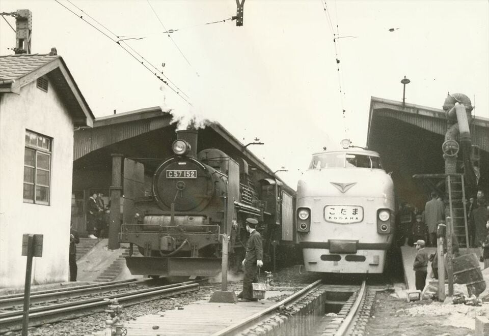 A0810G 鉄道100年記念出版『日本の駅』写真で見る国鉄駅舎のすべて 鉄道ジャーナル 昭和47年発行 - 趣味、スポーツ、実用