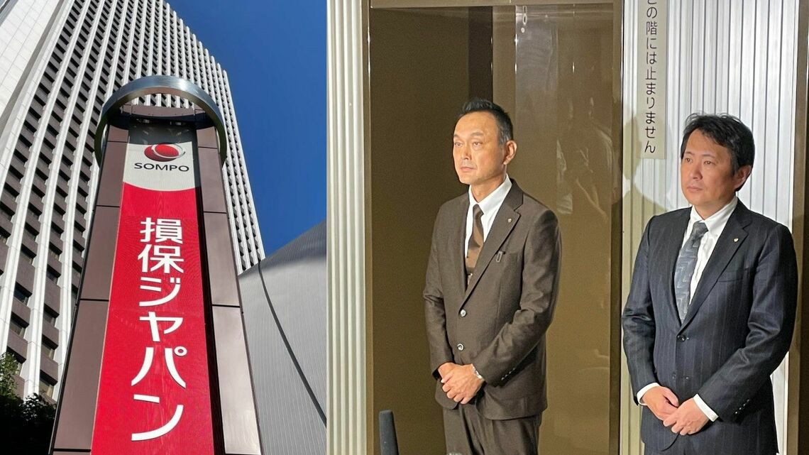 ビッグモーターと損保ジャパンは、「工場長による(水増し請求の)指示があった」という現場作業員の証言を「指示はなかった」という内容に変えて報告文書を作成していた。右写真は国交省で取材に応じるビッグモーターの和泉伸二社長(左)と石橋光国副社長(写真:記者撮影)