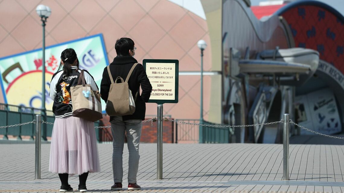 4カ月間、休園していたディズニーランドが7月1日から営業を再開することになった。写真は2月末のディズニーランド周辺（写真：時事）