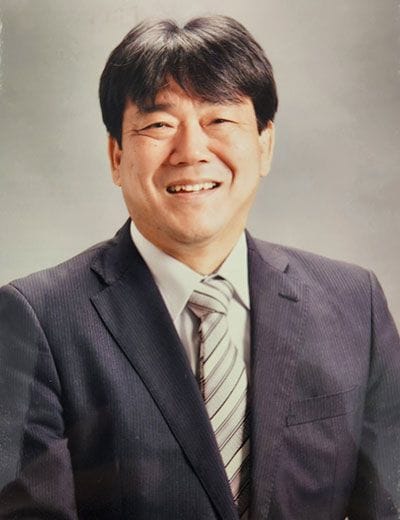 吉村政和（よしむら・まさかず）千葉県教育庁 教育振興部 学習指導課 学力向上推進室 主幹1995年より公立中学校にて教諭（外国語）を務める。2012年より千葉県教育委員会にて指導主事。その後、千葉県公立中学校の教頭、校長等を経て現職