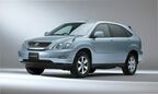 2代目ハリアー（2003年発売・写真：トヨタ自動車）