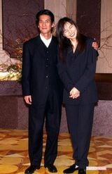 1995年、唐沢寿明と山口智子の結婚会見（写真：週刊女性PRIME編集部）
