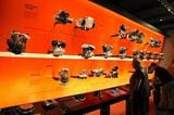 ハーレーダビッドソン・ミュージアムに展示されるエンジンの系譜。同じV型でもさまざまなバリエーションが存在する（筆者撮影）