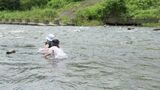 特に河川での子どもの水遊びは危険が多い（写真：ニングル／PIXTA）