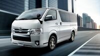 ｢ハイエース｣を自家用車として購入する人々 商用バンの王様はどんな人に買われているのか