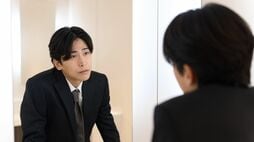 下血で便器が真っ赤に…空席になった｢課長代わり｣を頼まれた33歳に起こった異変　就職氷河期の"くびれ"が生んだ代償