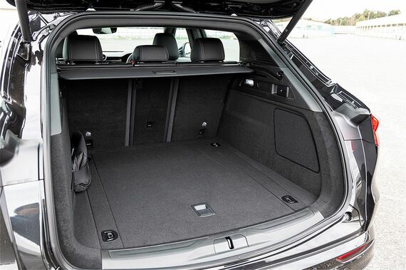 グレカーレ エッセンツァのラゲージルーム