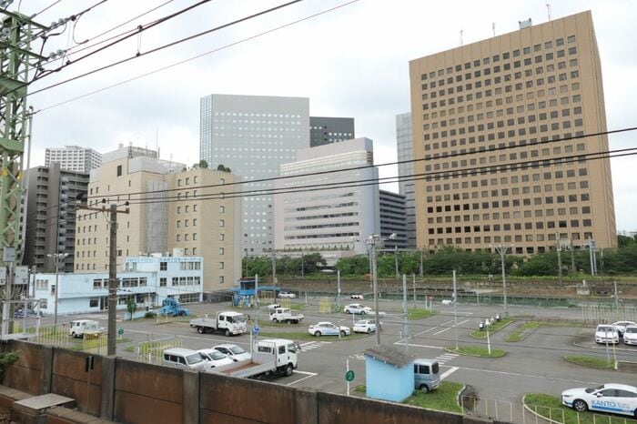 引き上げ線から見たアリーナ建設予定地