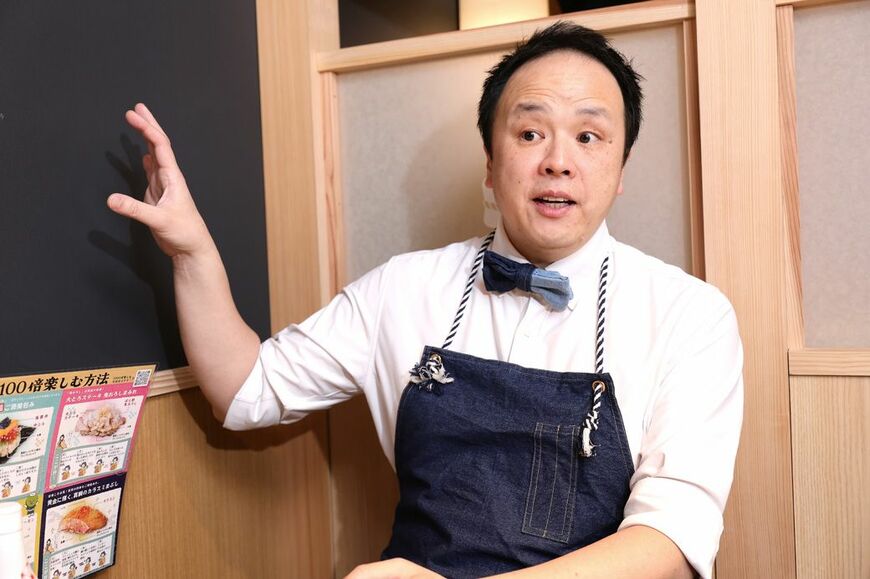 商品企画部部長の城野明彦氏。商品企画は城野氏のほか、2名のメンバーで構成されている。素材とじっくり向き合い、素材を輝かせる商品企画を心がけているという（撮影：尾形文繁）  
