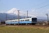富士山をバックに走る伊豆箱根鉄道駿豆線の3000系