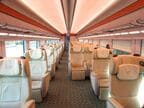 「しまかぜ」の車内