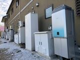 八幡東区の北九州水素タウン水素燃料電池実証住宅では、岩谷産業が水素100％燃焼技術を搭載した給湯器コンセプトモデルで実証を行っている（筆者撮影）