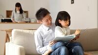 ｢本の読み聞かせ｣を今からでもやるべき理由 ｢父と子｣の関係づくりにも効果絶大だ