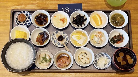 18品の朝ごはん