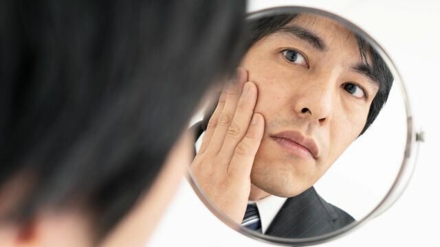 働く男性に役立つ 疲れ顔を数秒で解消する 技 健康 東洋経済オンライン 社会をよくする経済ニュース