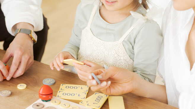 ｢うんこお金ドリル｣作成担当語る金融リテラシー