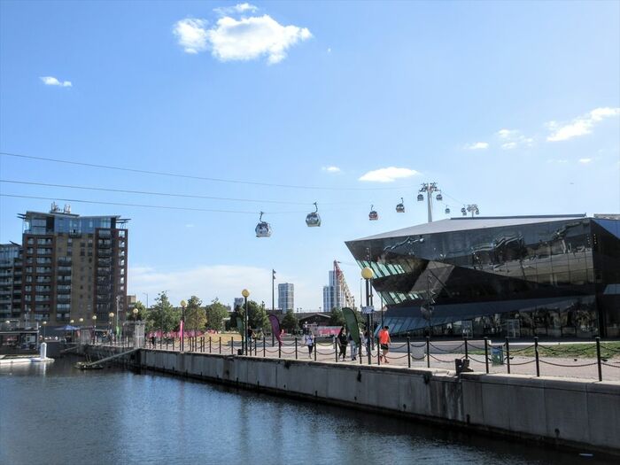 ロープウェー駅至近にあるロンドン市役所庁舎