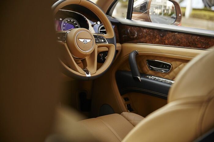 ベントレー ベンテイガ｜Bentley Bentayga