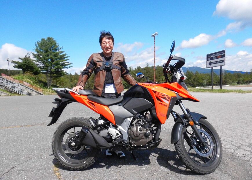 スズキの軽二輪「Vストローム250SX」（筆者撮影）