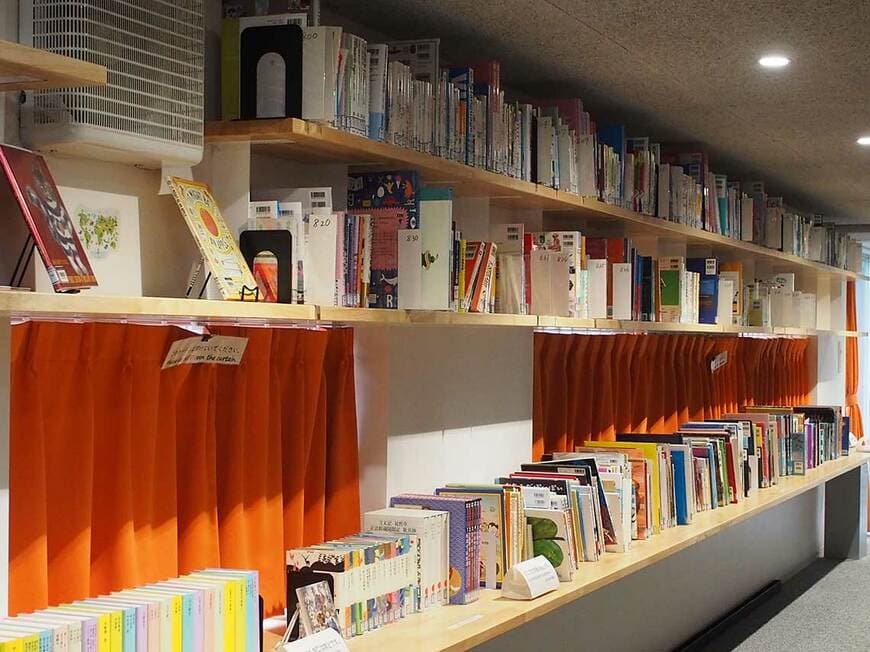 広島叡智学園 図書メディアセンター