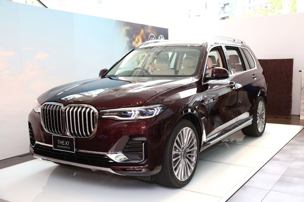 Bmw X7 西陣織仕様 芸術性という高級車の価値 高級車 東洋経済オンライン 社会をよくする経済ニュース