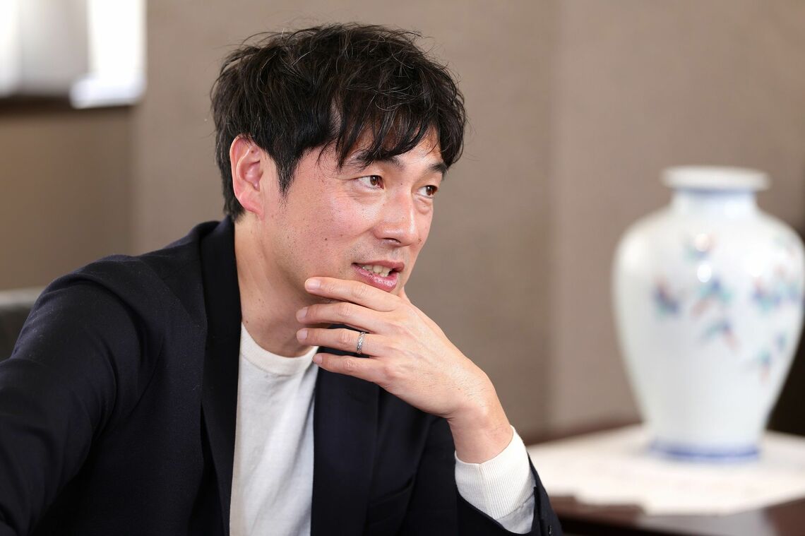 過去の自身の体験を語る小菅隆太さん（撮影：尾形文繁）