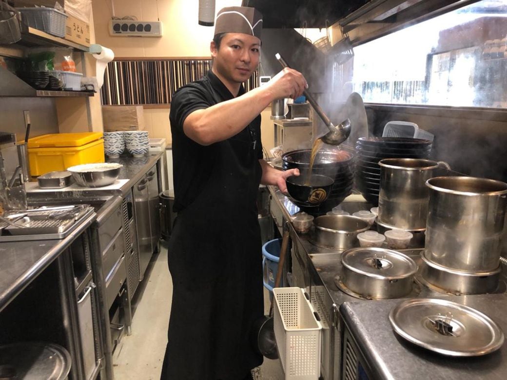 うどんウエストの厨房（写真：株式会社ウエスト）