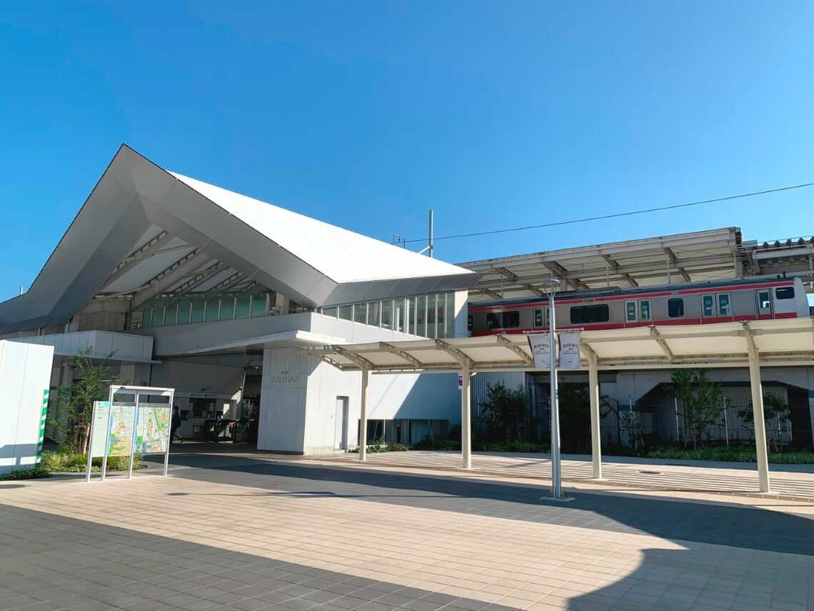 幕張豊砂駅の駅舎