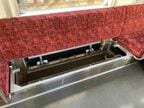 5扉車改造車のドアだった部分。シートを外すと