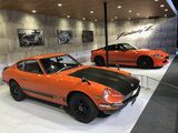 新旧の日産「フェアレディZ」。古いモデルはすでにコレクタブル化している（筆者撮影）
