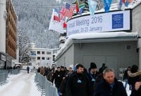 ダボス会議は｢世界市場急落｣が議論の的に 金融危機の前兆なのか､そうではないのか