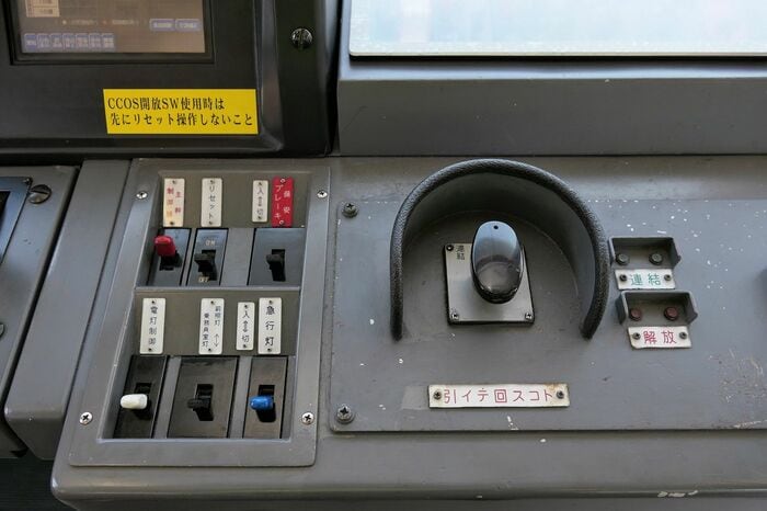 運転台のスイッチ類
