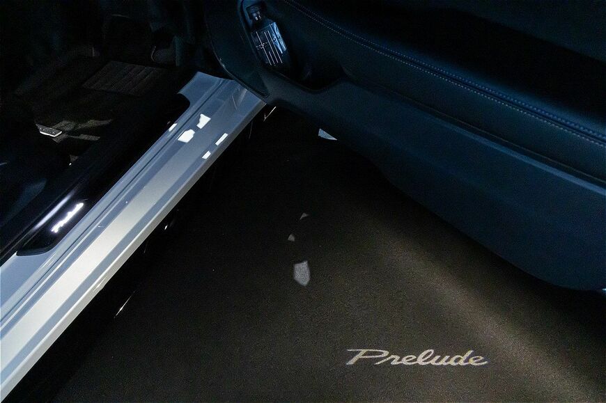 ホンダアクセスが開発した純正アクセサリーを装着したホンダ新型「プレリュード」