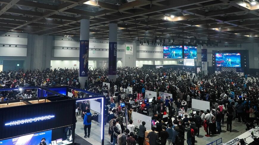 3月31日～4月2日東京ビッグサイトで開催された、参加型eスポーツとしては最大クラスのイベント「EVO Japan」（筆者撮影）