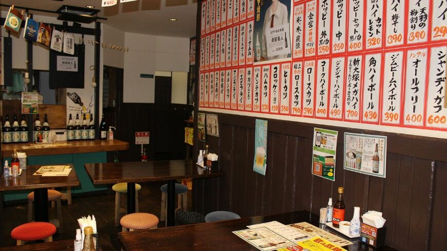 東京・新大塚にあるとんかつ和惣菜店「あき山」