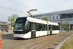 平成は路面電車復権の時代でもある。富山駅前を走るトラム