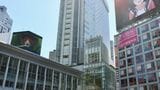 渋谷駅の駅ビル「渋谷マークシティ」。25階建てのホテル棟、23階建てのオフィス棟、2棟をつなぐ4階建てのショッピングモールからなる（記者撮影）