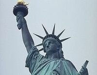 アメリカが史上空前の経済対策を断行、保護主義に突き進むのか？