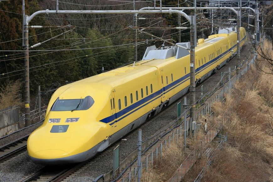 2027年1月に引退するドクターイエローT5編成（写真：HAYABUSA／PIXTA）
