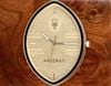 ビトゥルボの象徴たるオーバル型アナログ時計