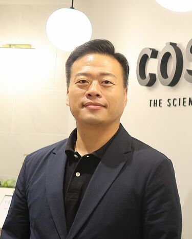 ローソンで爆売れ｢Kコスメ｣支える黒子の正体 Z世代中心に｢ロムアンド